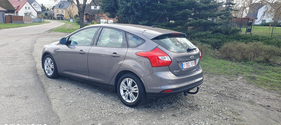 Ford Focus cena 24900 przebieg: 240000, rok produkcji 2014 z Kłobuck małe 37